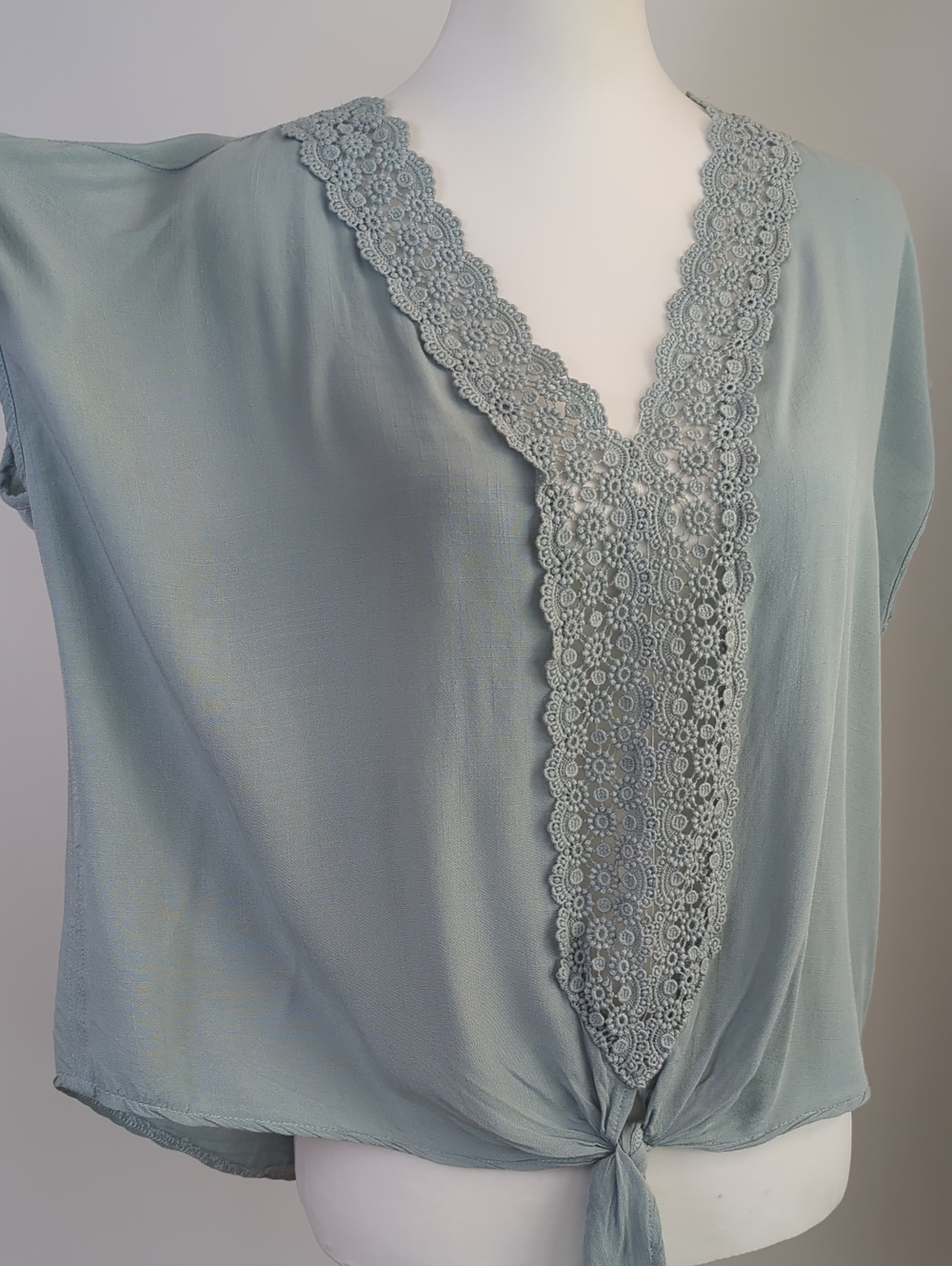 Allie Rose Boho Lace Trim Tie Front V-Neck Blouse Mint Sage Blue Green MEDIUM - Picture 7 of 16